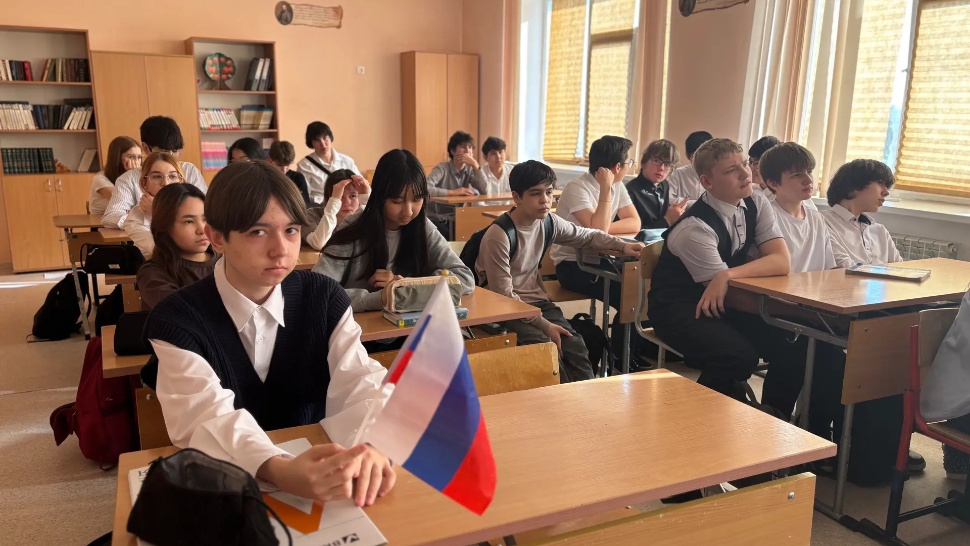 Активисты Движения Первых с восторгом приняли участие в квиз-игре «Одна страна — одна история»! 🇷🇺